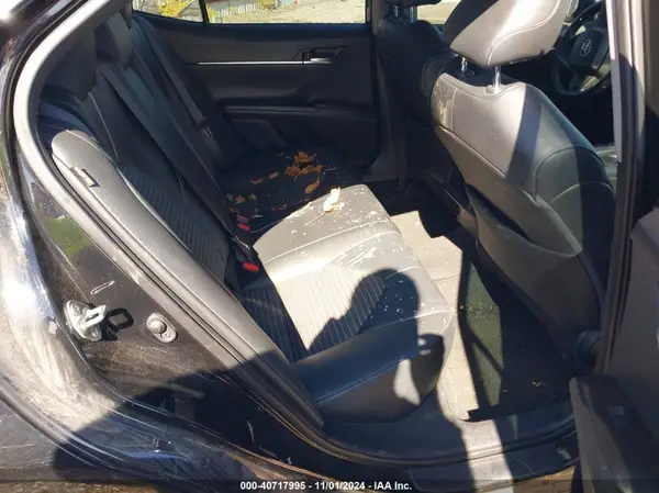 4T1G11AK8MU407723 2021 TOYOTA CAMRY - Image 8