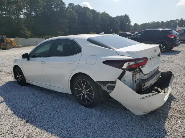 4T1G11AK8MU408838 2021 TOYOTA CAMRY - Image 2