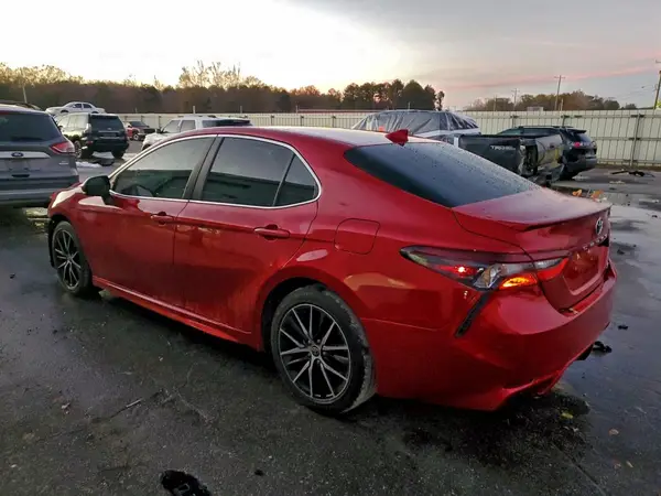 4T1G11AK8MU413568 2021 TOYOTA CAMRY - Image 2
