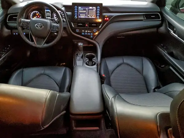4T1G11AK8MU413568 2021 TOYOTA CAMRY - Image 8