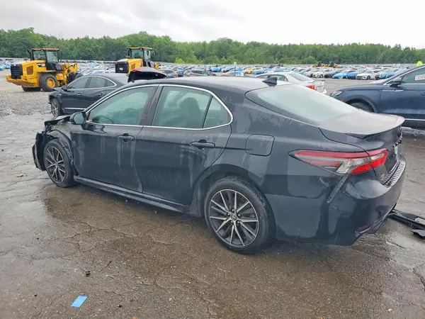 4T1G11AK8MU421282 2021 TOYOTA CAMRY - Image 2
