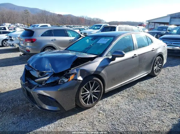 4T1G11AK8MU423971 2021 TOYOTA CAMRY - Image 2