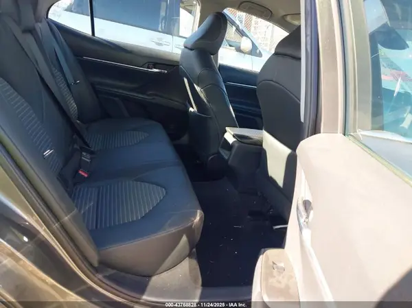 4T1G11AK8MU423971 2021 TOYOTA CAMRY - Image 8
