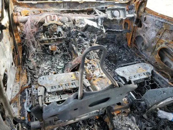 4T1G11AK8MU425588 2021 TOYOTA CAMRY - Image 8