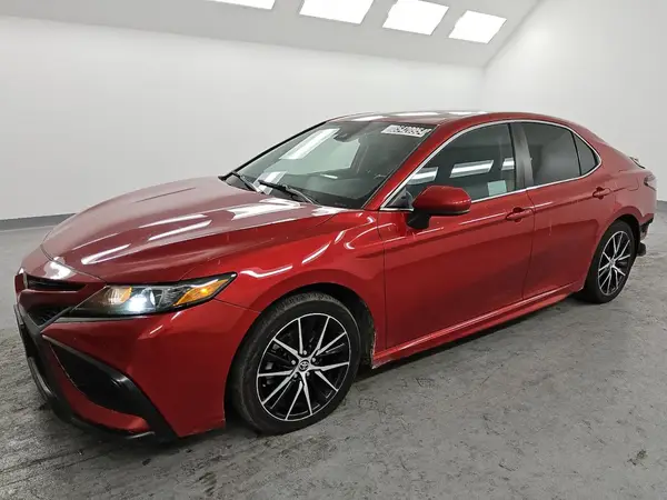 4T1G11AK8MU427177 2021 TOYOTA CAMRY - Image 1