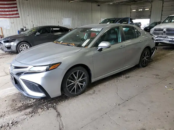 4T1G11AK8MU427745 2021 TOYOTA CAMRY - Image 1
