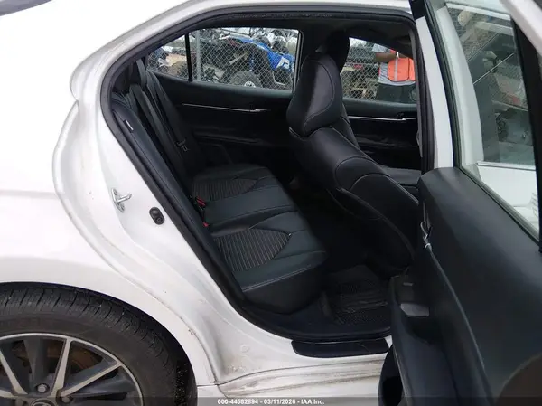 4T1G11AK8MU428152 2021 TOYOTA CAMRY - Image 8