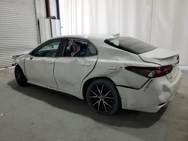 4T1G11AK8MU430158 2021 TOYOTA CAMRY - Image 2