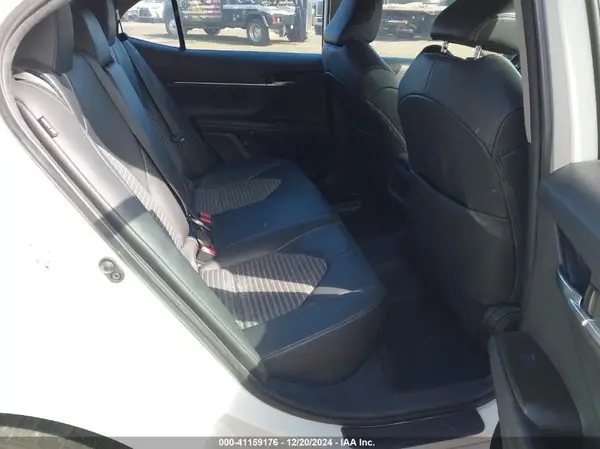 4T1G11AK8MU441273 2021 TOYOTA CAMRY - Image 8