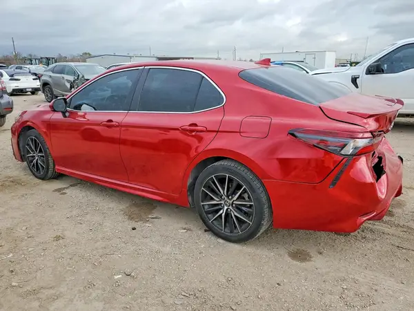 4T1G11AK8MU443069 2021 TOYOTA CAMRY - Image 2