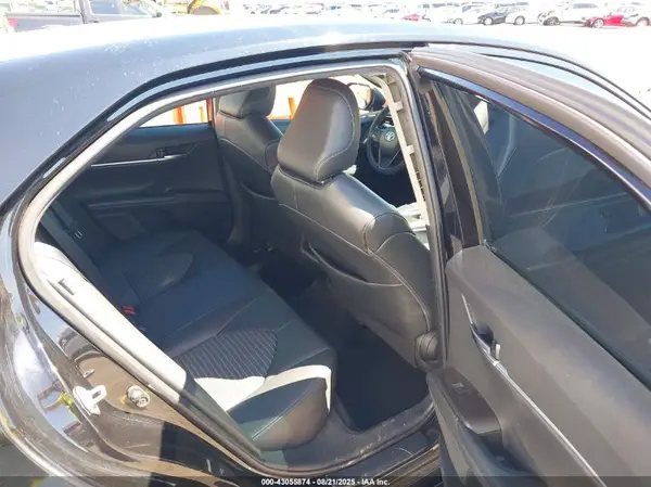4T1G11AK8MU449521 2021 TOYOTA CAMRY - Image 8