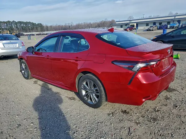 4T1G11AK8MU453875 2021 TOYOTA CAMRY - Image 2