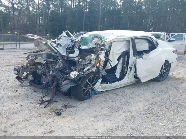 4T1G11AK8MU454234 2021 TOYOTA CAMRY - Image 2
