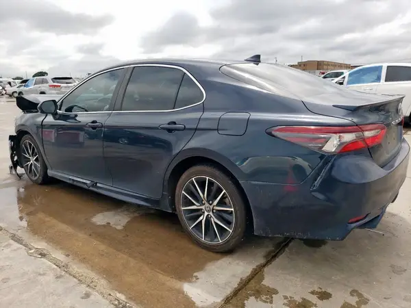 4T1G11AK8MU454301 2021 TOYOTA CAMRY - Image 2
