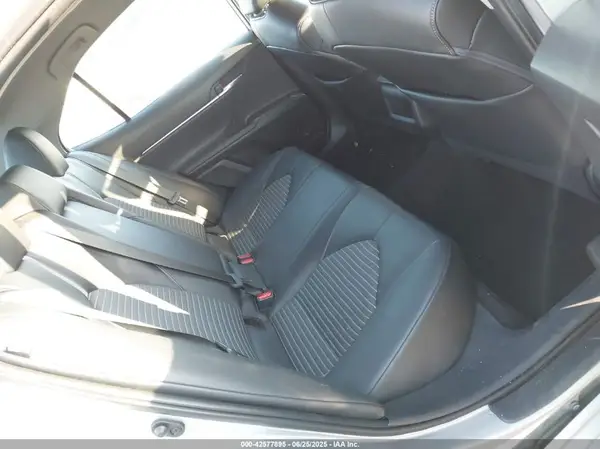4T1G11AK8MU455884 2021 TOYOTA CAMRY - Image 8