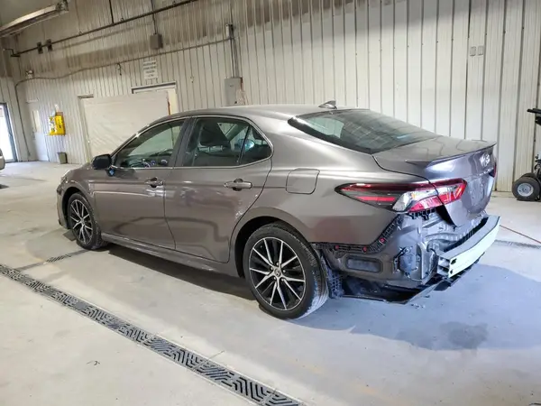 4T1G11AK8MU463404 2021 TOYOTA CAMRY - Image 2