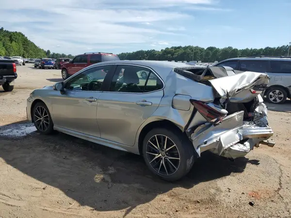 4T1G11AK8MU464293 2021 TOYOTA CAMRY - Image 2