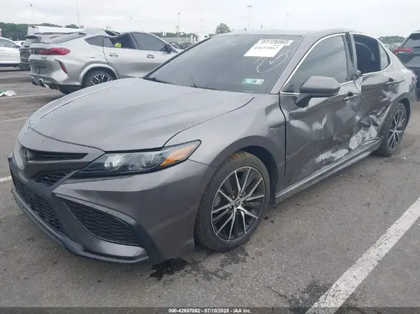 4T1G11AK8MU466836 2021 TOYOTA CAMRY - Image 2