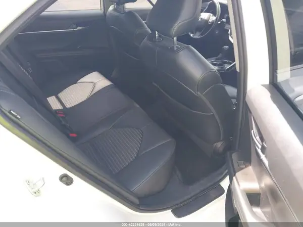 4T1G11AK8MU467145 2021 TOYOTA CAMRY - Image 8