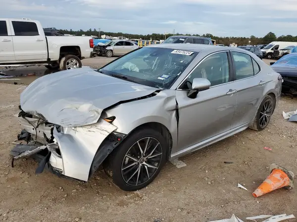 4T1G11AK8MU469879 2021 TOYOTA CAMRY - Image 1