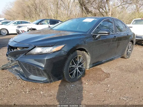 4T1G11AK8MU472331 2021 TOYOTA CAMRY - Image 2