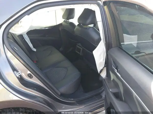4T1G11AK8MU476167 2021 TOYOTA CAMRY - Image 8