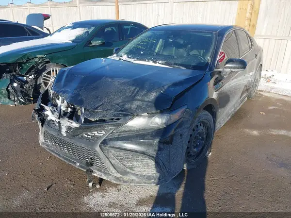 4T1G11AK8MU477402 2021 TOYOTA CAMRY - Image 2