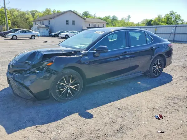 4T1G11AK8MU480493 2021 TOYOTA CAMRY - Image 1