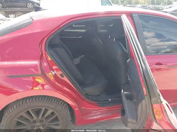 4T1G11AK8MU480512 2021 TOYOTA CAMRY - Image 8
