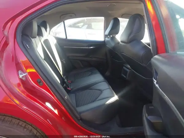 4T1G11AK8MU480980 2021 TOYOTA CAMRY - Image 8