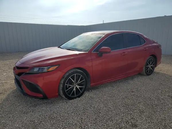 4T1G11AK8MU483796 2021 TOYOTA CAMRY - Image 1