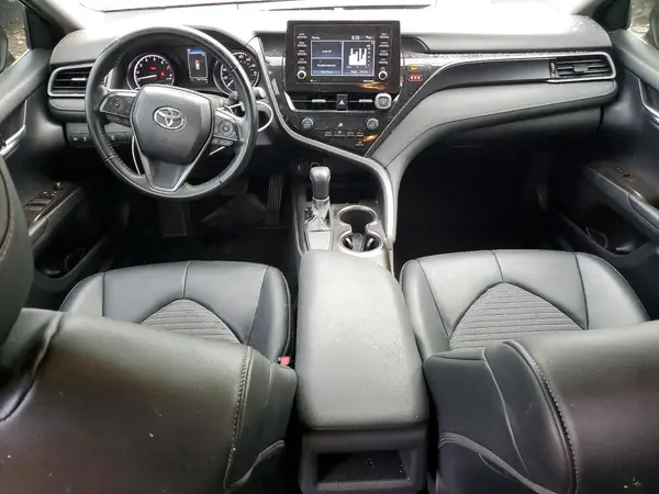 4T1G11AK8MU484883 2021 TOYOTA CAMRY - Image 8