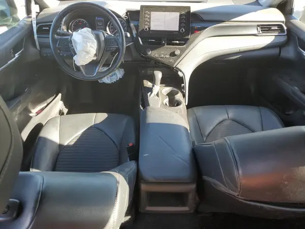 4T1G11AK8MU485323 2021 TOYOTA CAMRY - Image 8