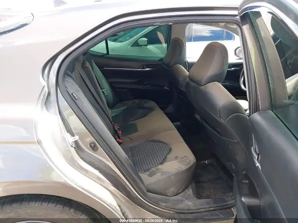 4T1G11AK8MU488643 2021 TOYOTA CAMRY - Image 8