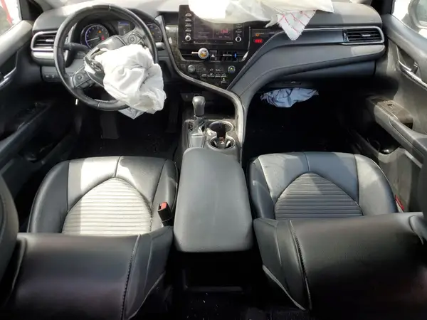 4T1G11AK8MU488786 2021 TOYOTA CAMRY - Image 8