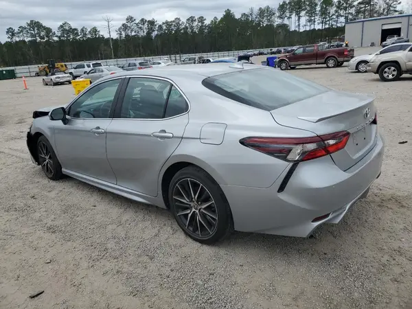 4T1G11AK8MU489355 2021 TOYOTA CAMRY - Image 2