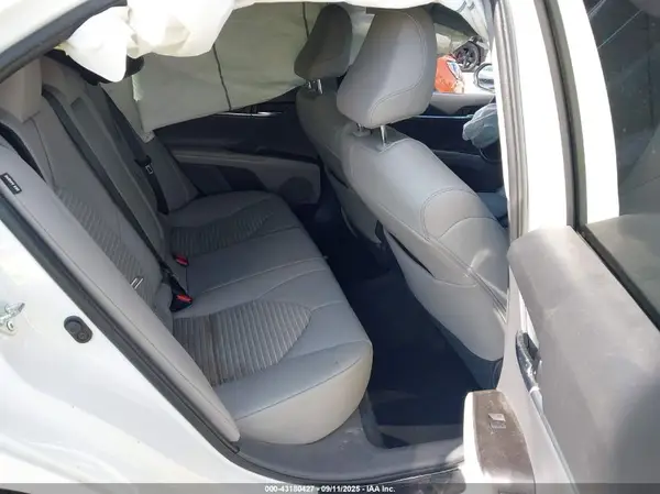 4T1G11AK8MU491008 2021 TOYOTA CAMRY - Image 8