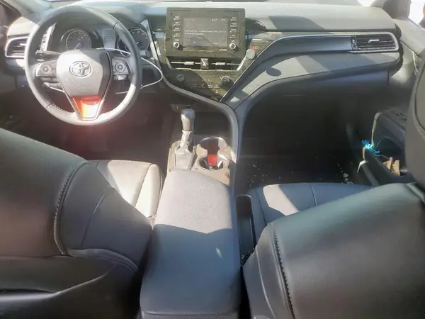 4T1G11AK8MU492871 2021 TOYOTA CAMRY - Image 8