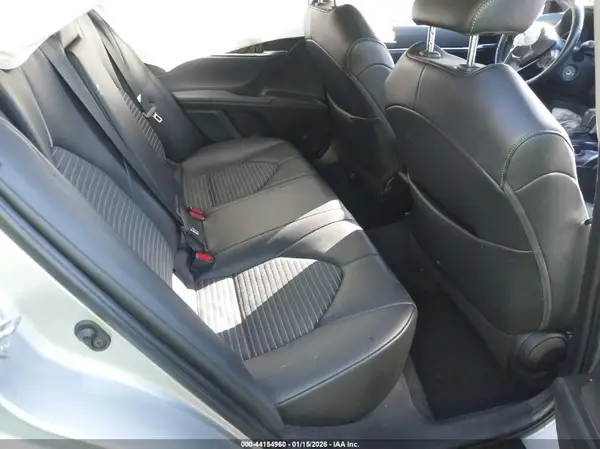 4T1G11AK8MU493647 2021 TOYOTA CAMRY - Image 8
