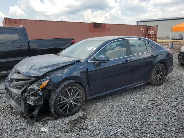 4T1G11AK8MU513041 2021 TOYOTA CAMRY - Image 1