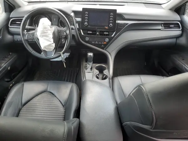 4T1G11AK8MU513041 2021 TOYOTA CAMRY - Image 8