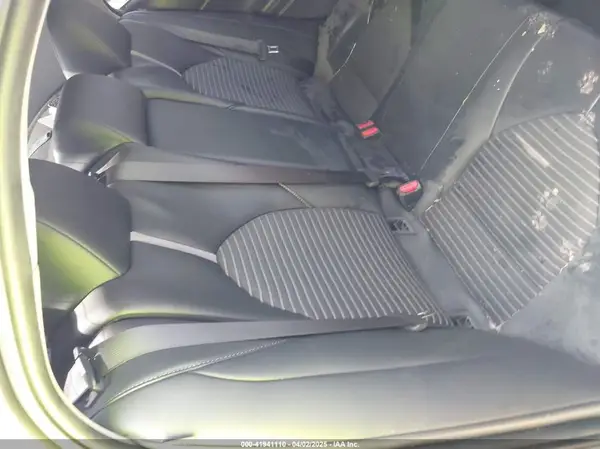 4T1G11AK8MU523827 2021 TOYOTA CAMRY - Image 8