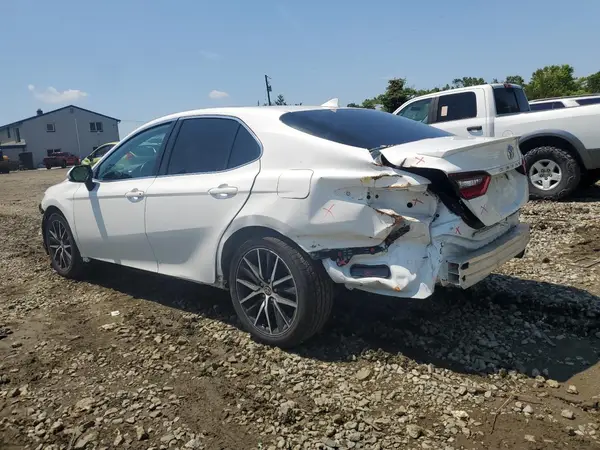 4T1G11AK8MU533466 2021 TOYOTA CAMRY - Image 2
