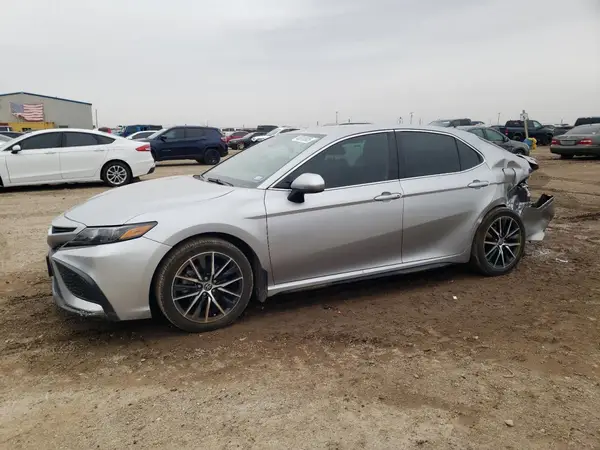 4T1G11AK8MU533810 2021 TOYOTA CAMRY - Image 1