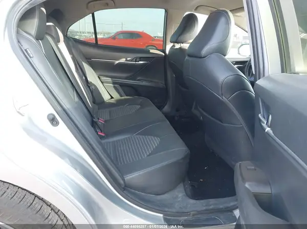 4T1G11AK8MU545696 2021 TOYOTA CAMRY - Image 8