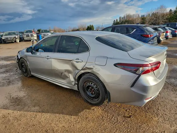 4T1G11AK8MU547402 2021 TOYOTA CAMRY - Image 2
