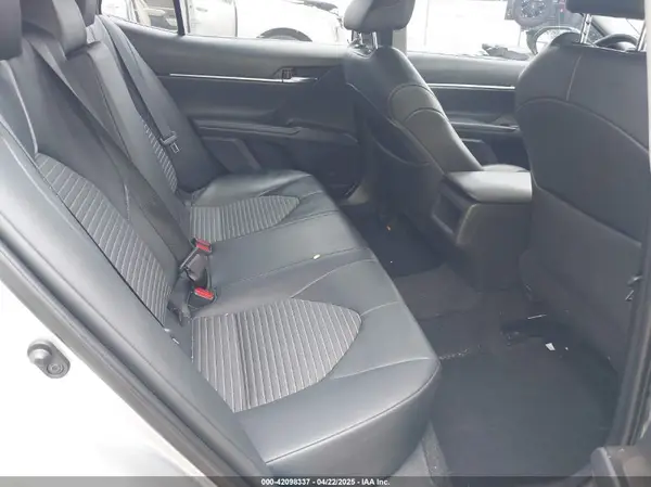 4T1G11AK8MU548808 2021 TOYOTA CAMRY - Image 8
