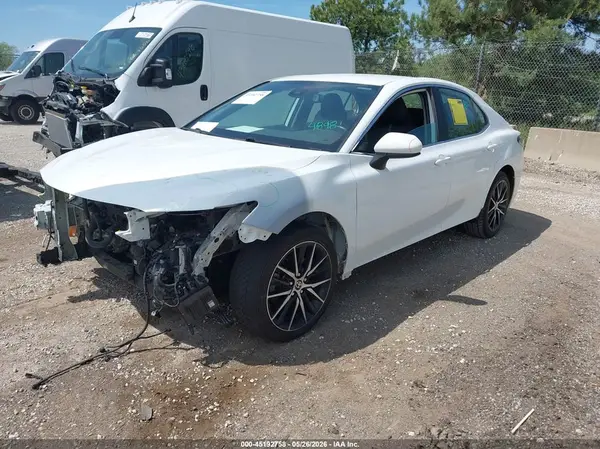 4T1G11AK8MU549554 2021 TOYOTA CAMRY - Image 2