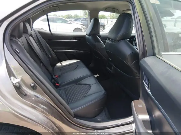 4T1G11AK8MU552924 2021 TOYOTA CAMRY - Image 8