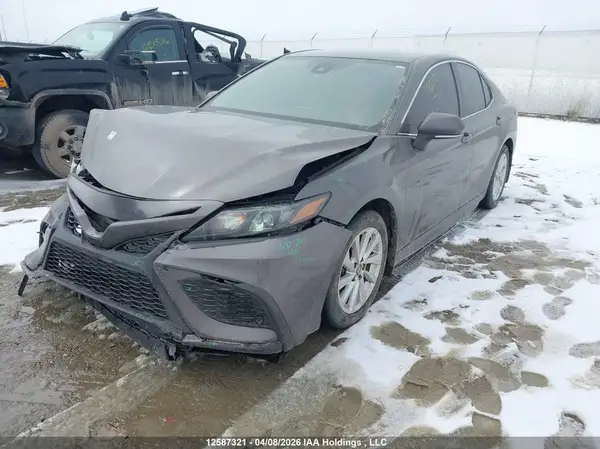 4T1G11AK8MU555080 2021 TOYOTA CAMRY - Image 2